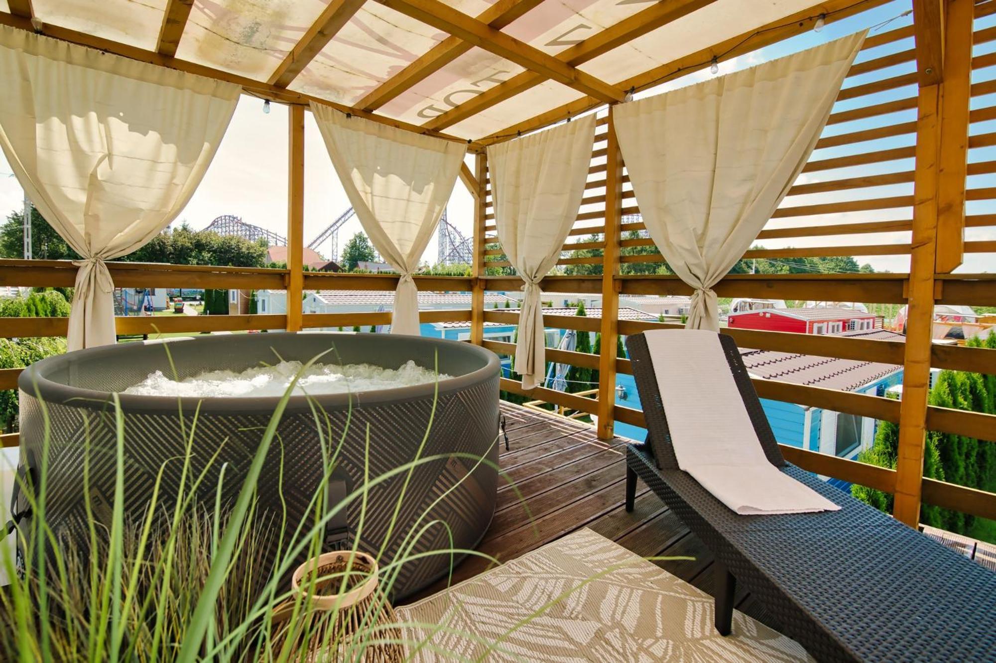 Holiday Park Затор Экстерьер фото